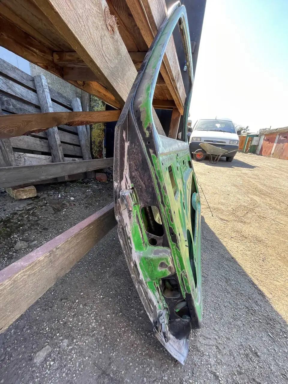 Продам правую дверь VW Golf 1 (3-дв / купе) - Автозапчасти (Запчасти) в Калининград