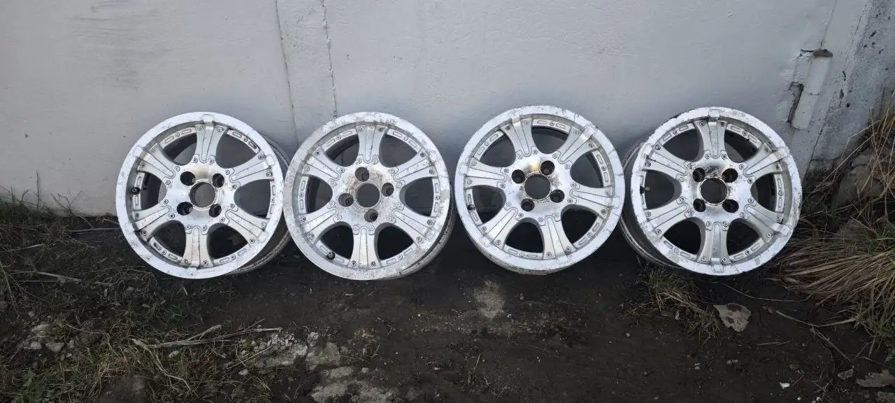 Диски литые R13-R15 разболтовка 4/100 - Диски (Запчасти) в Калининград