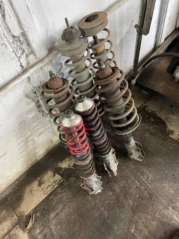 Продам стойки амортизаторов на Volkswagen Golf 2 и Jetta 2 - Подвеска в Калининград