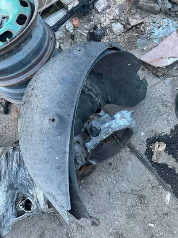 Задние подкрылки Volkswagen Caddy - Запчасти в Калининград