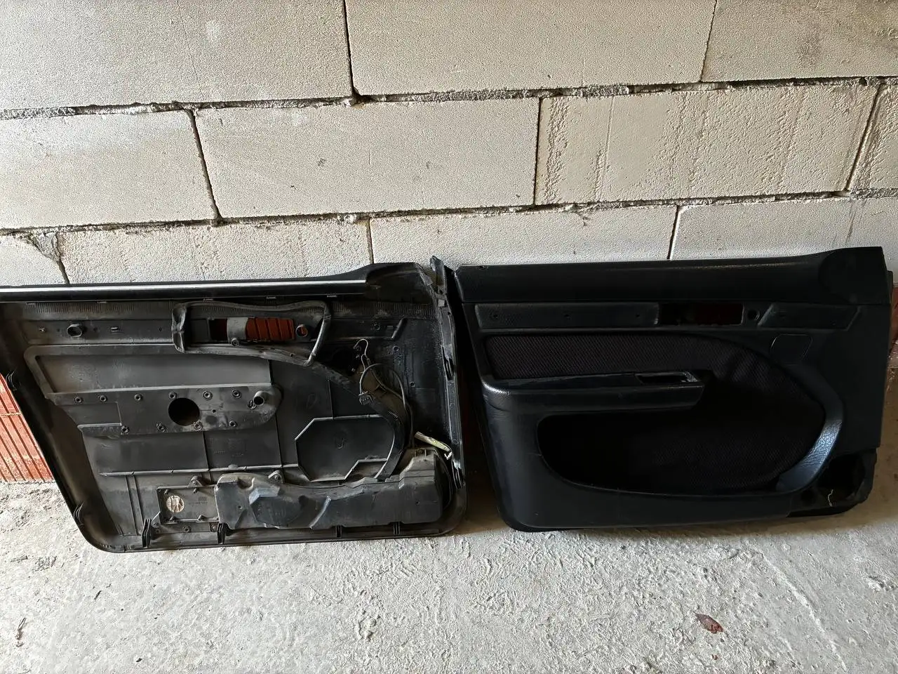 Дверные карты Ауди 100 С4 - Запчасти для легковых авто (Авто) в Калининград