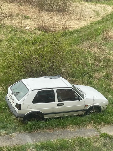 Volkswagen Golf 1989 на запчасти - Запчасти для легковых авто в Калининград