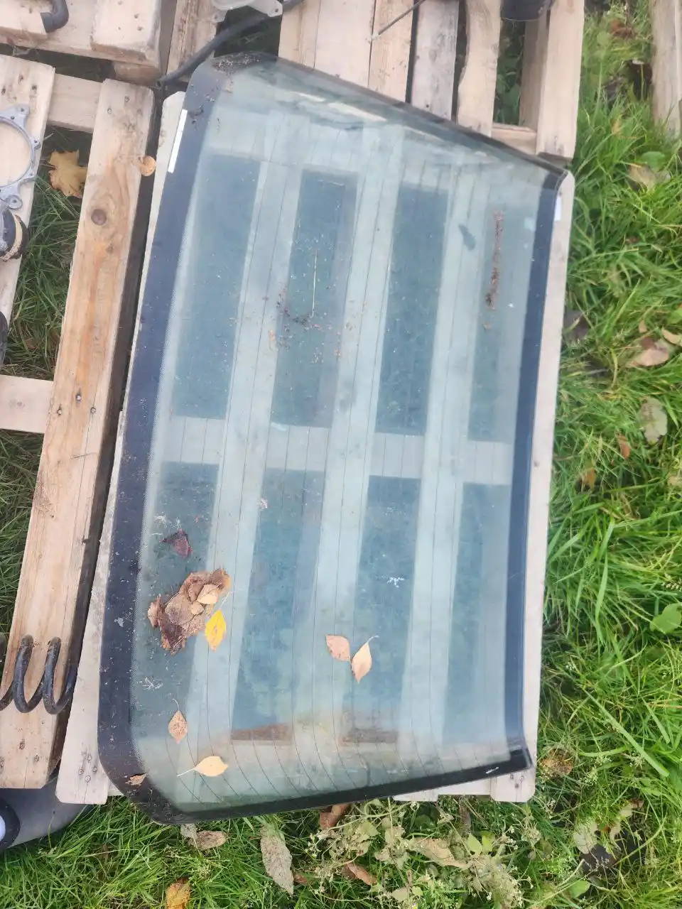 Запчасти на Mercedes 124