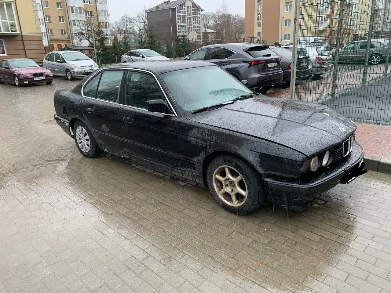 Продам BMW E34 524d
