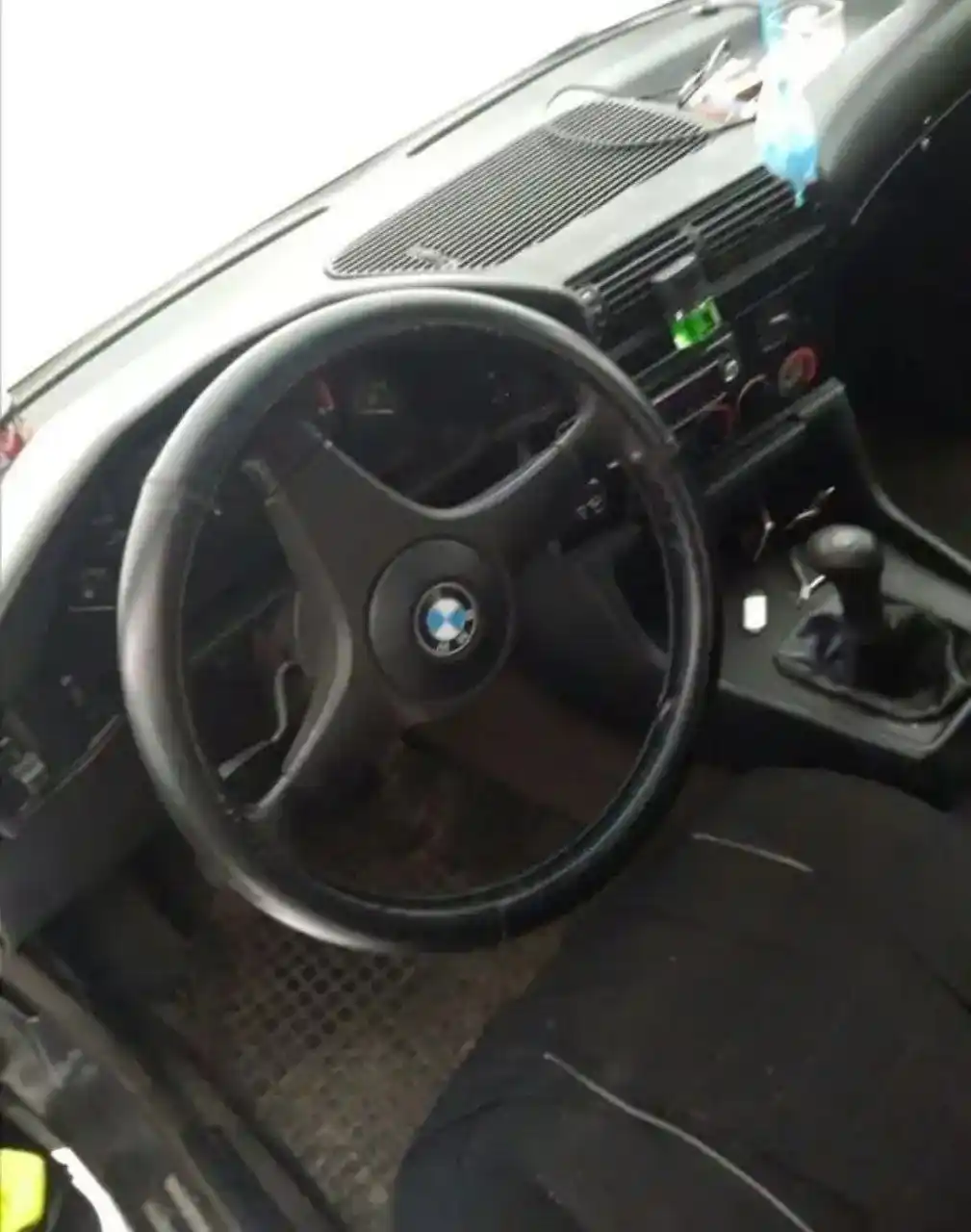 Продам BMW E34 524d