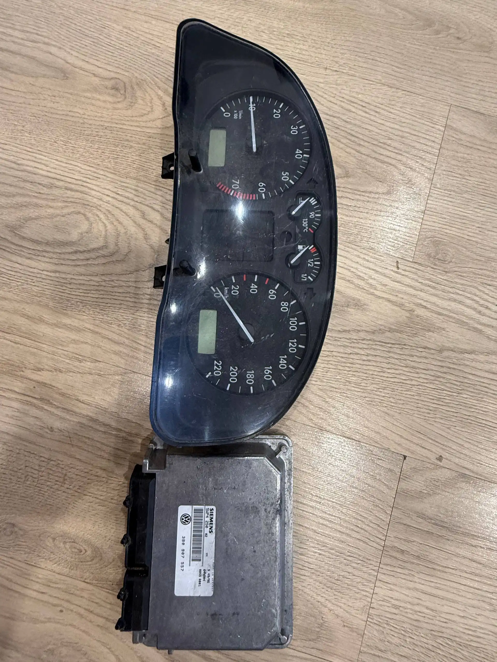 Продам Volkswagen Passat B5 1.6