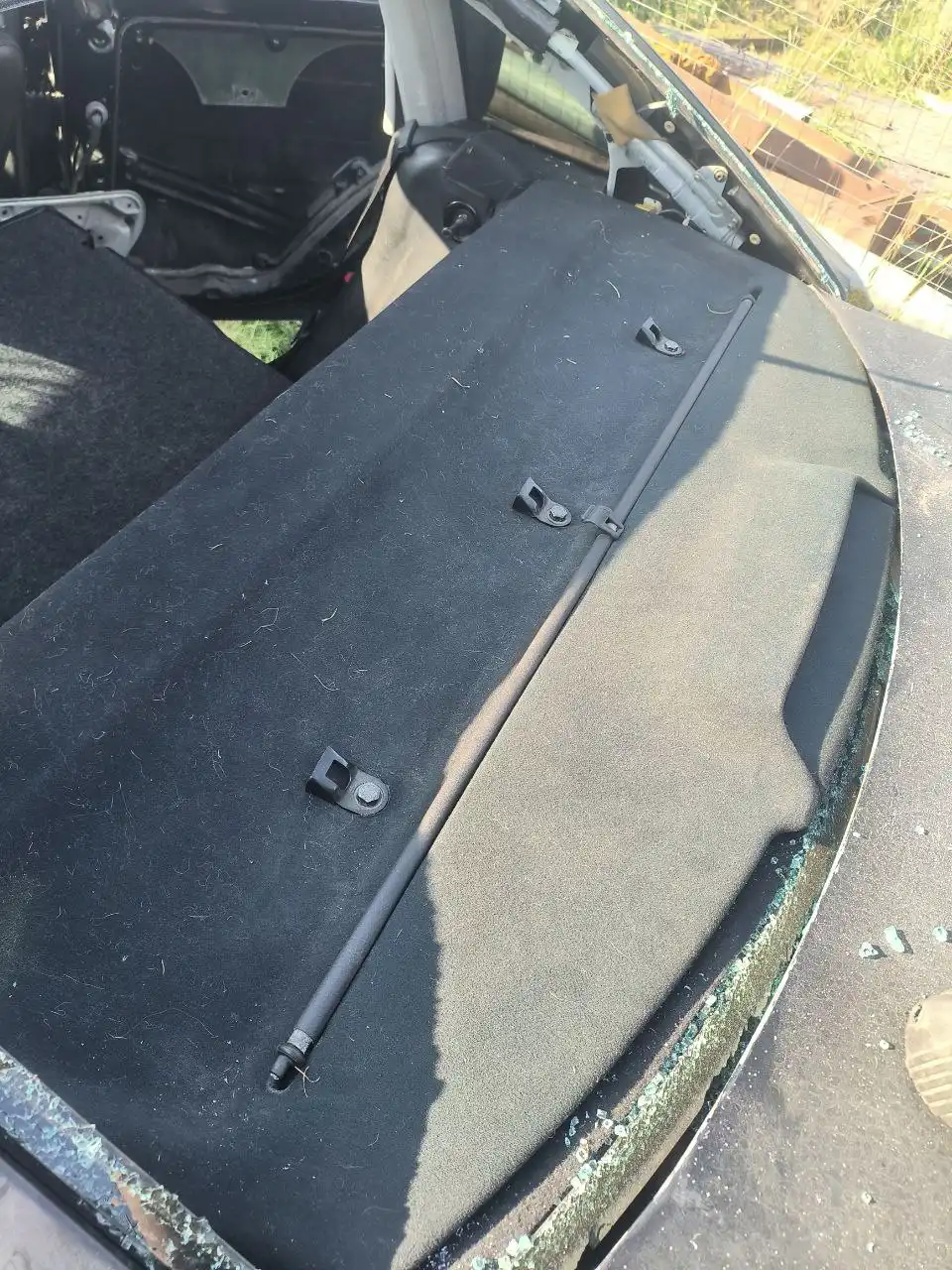 Задняя полка со шторкой и стоп сигналом для Volkswagen Passat B5+