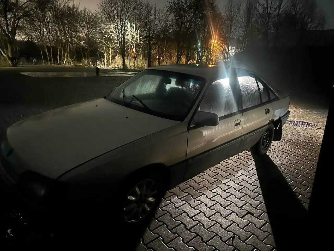 Продажа автомобиля BMW 2.0 автомат