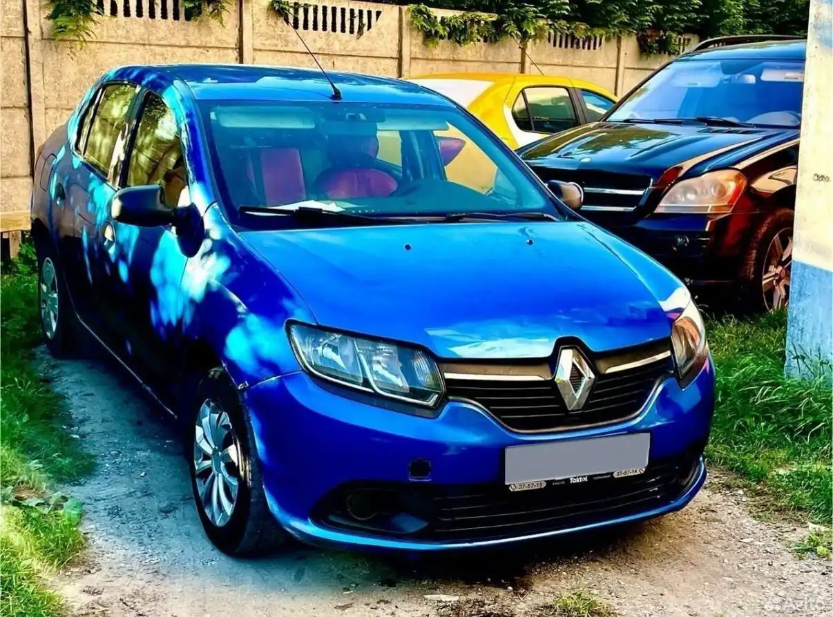 Renault Logan 1.6 2015 года