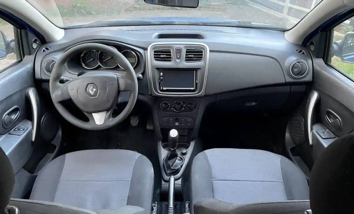 Renault Logan 1.6 2015 года