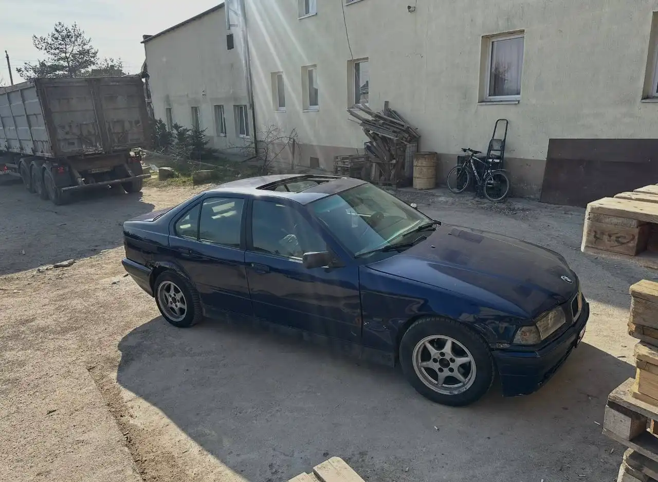 Продам диски с резиной 36 размера