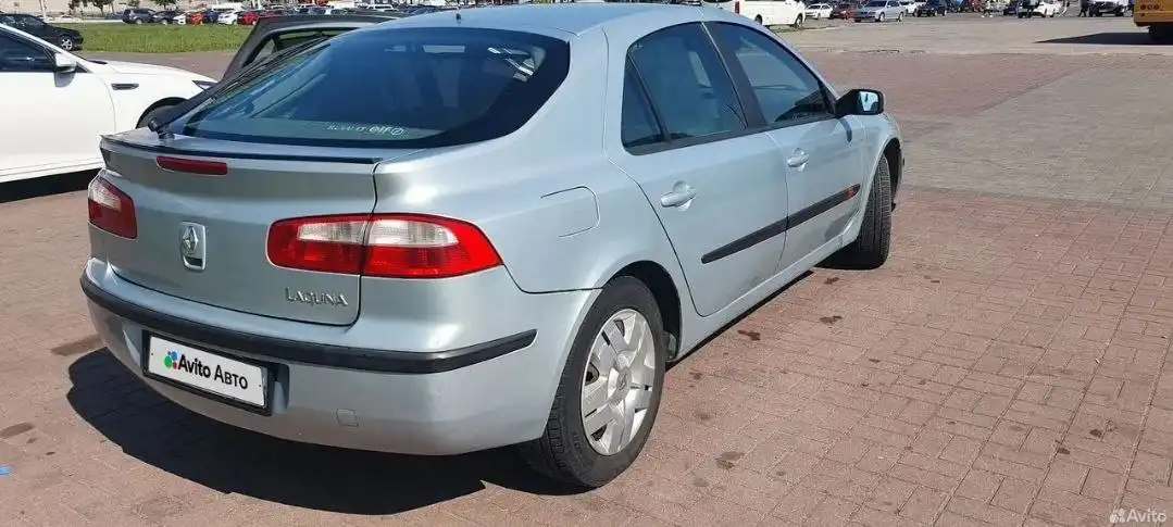 Продажа Renault Laguna 2 2001 года