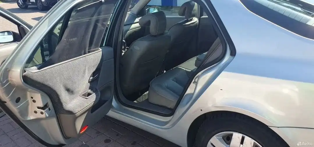 Продажа Renault Laguna 2 2001 года