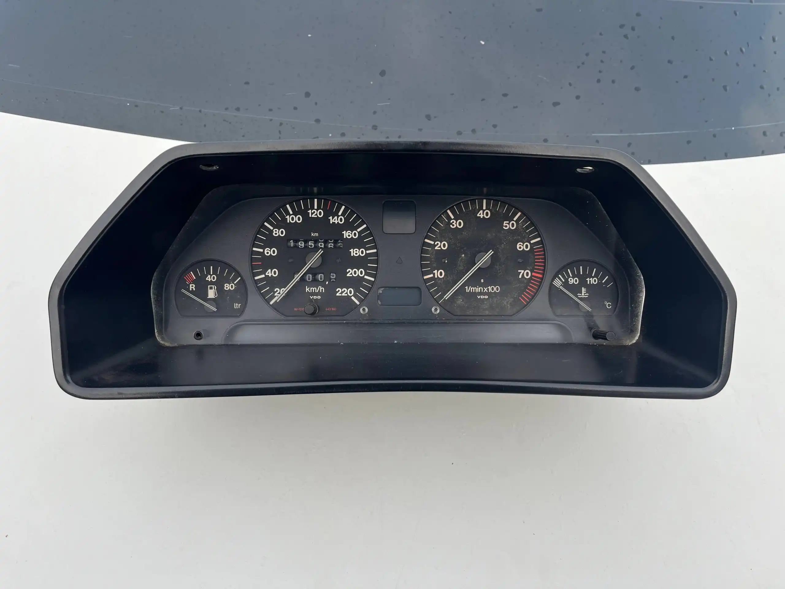 Продам приборку Audi 100 C3 дорестайлинг