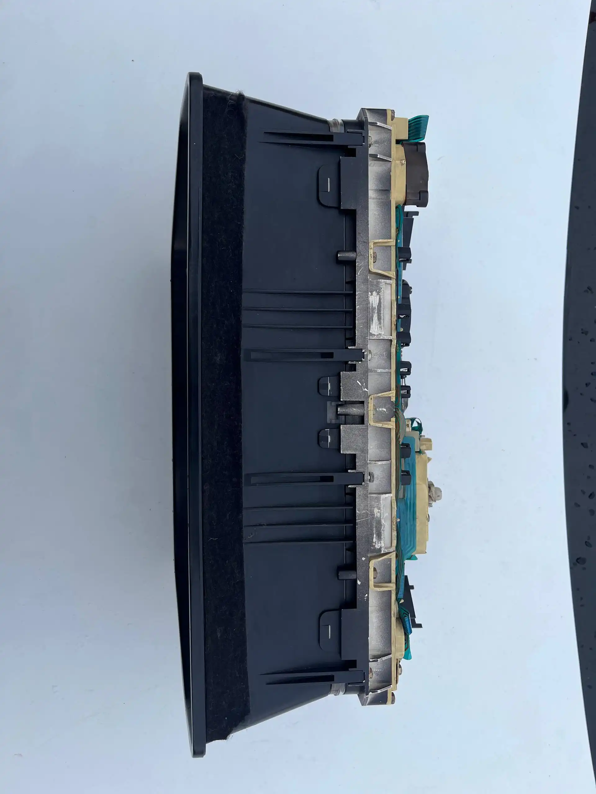 Продам приборку Audi 100 C3 дорестайлинг