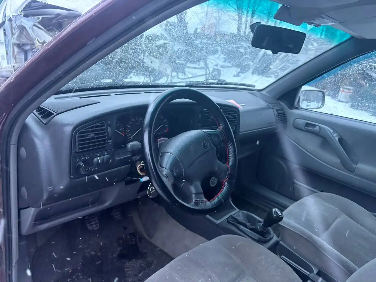 Volkswagen Passat B4 2.0 МКПП в разборе