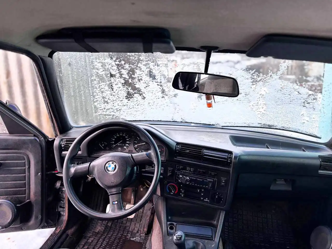 BMW E30 Купе 1989 года