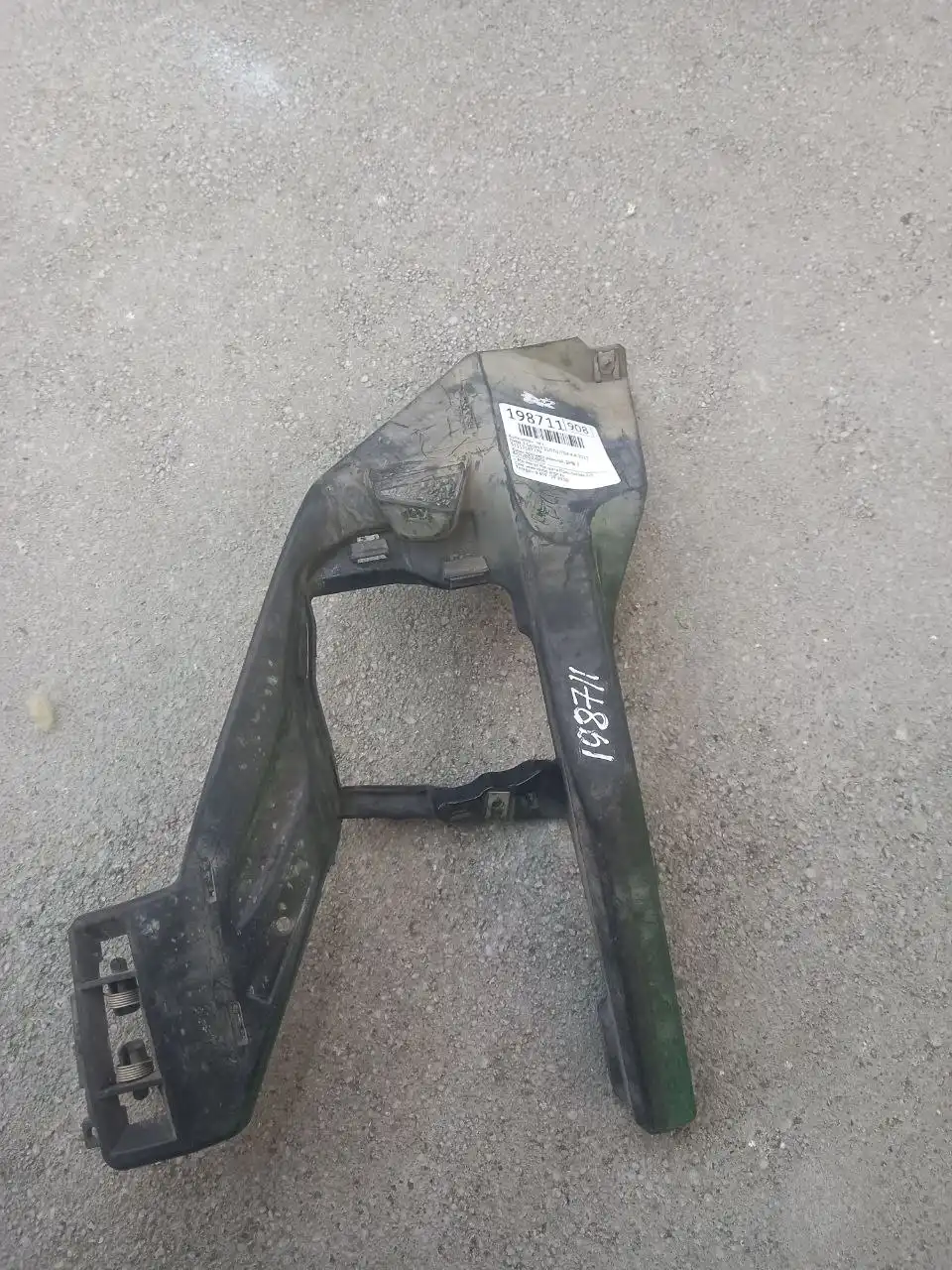 Кронштейн бампера с туманкой и омывателем для BMW F01/F02