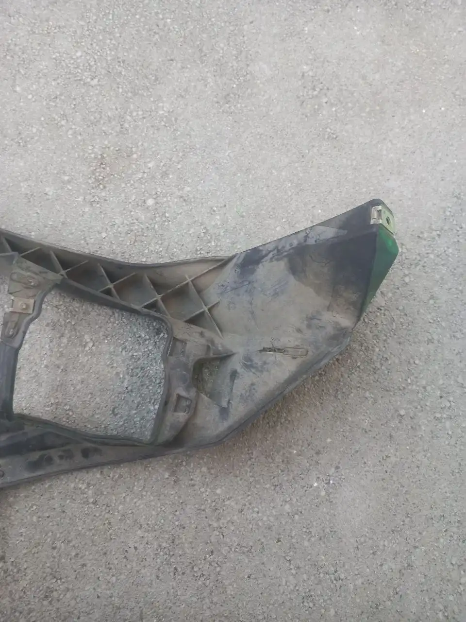 Кронштейн бампера с туманкой и омывателем для BMW F01/F02