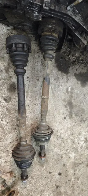 Продажа запчастей на Audi 80/90 2.3NG - Запчасти в Калининград