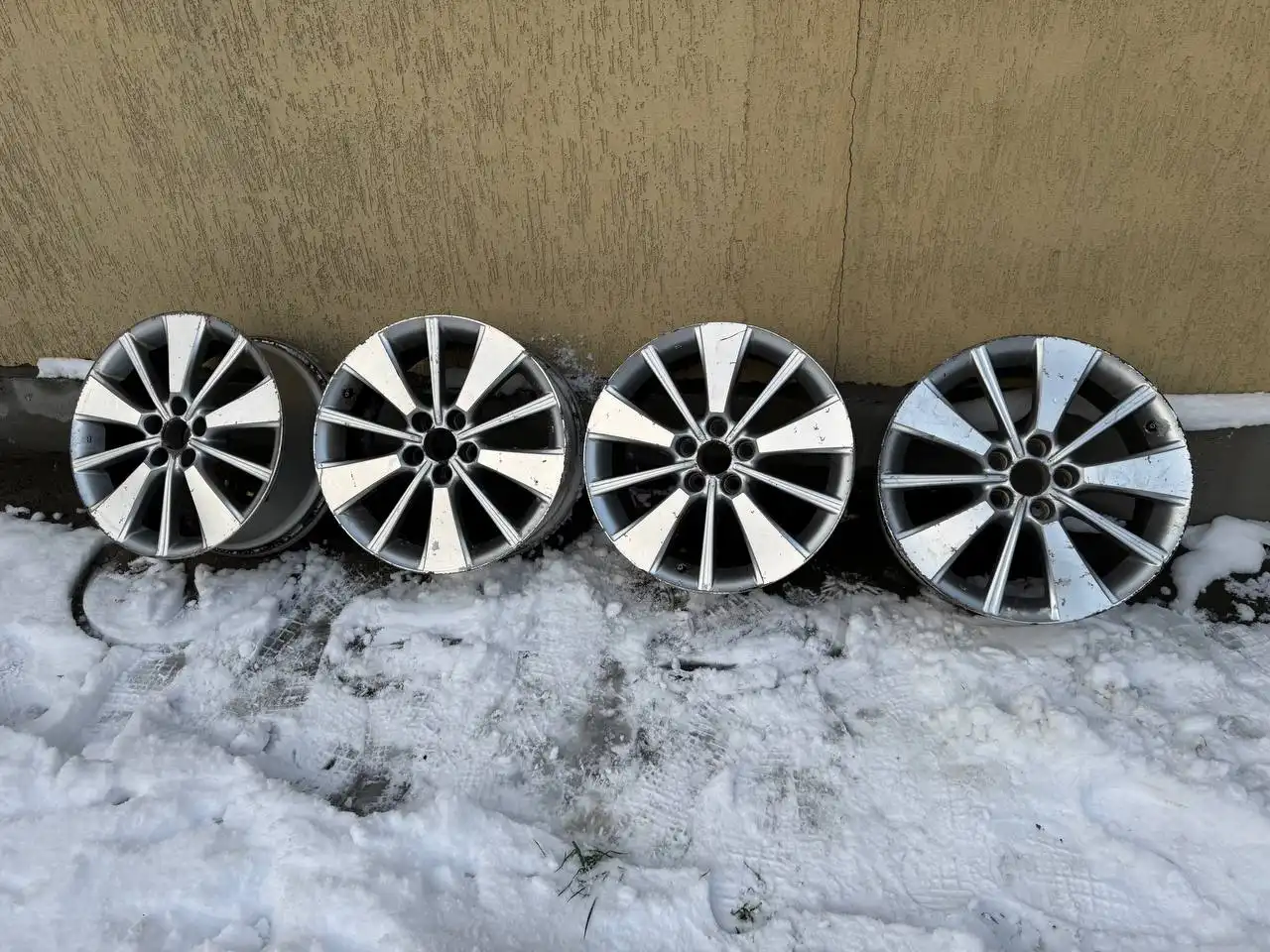 Комплект оригинальных дисков 18 диаметра на японские или корейские авто