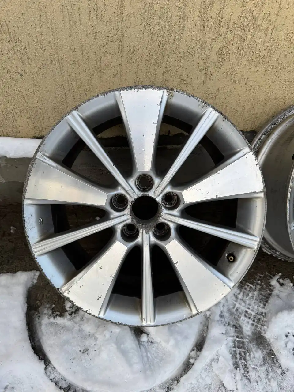 Комплект оригинальных дисков 18 диаметра на японские или корейские авто