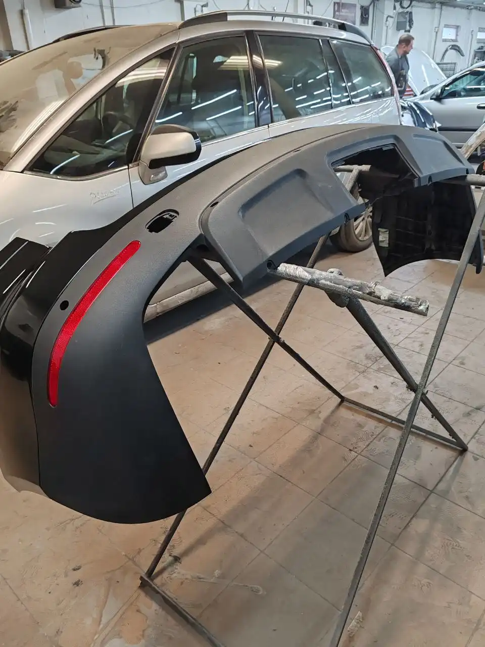 Продам бампер Volkswagen Touareg 2008