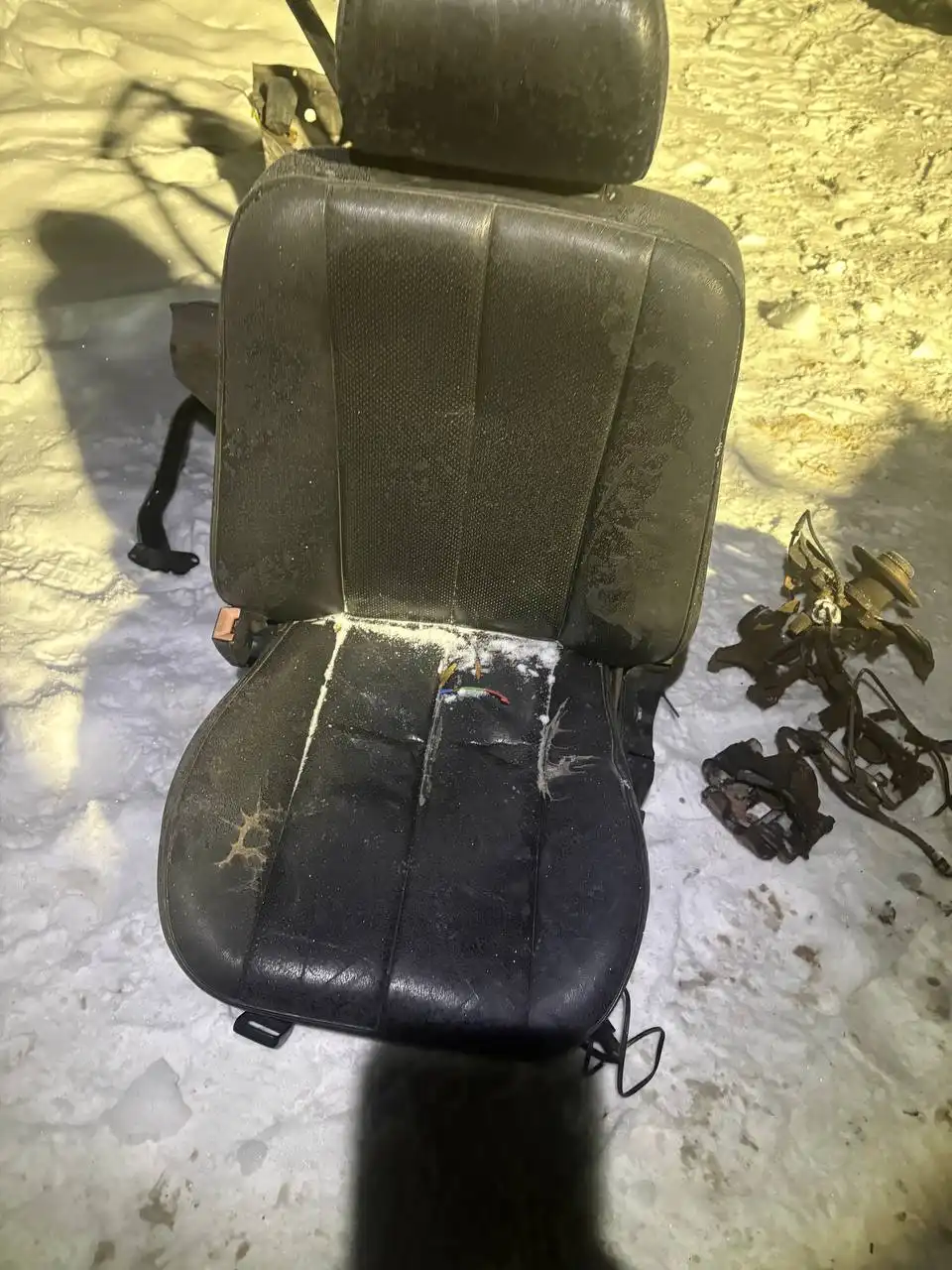 Продажа автокресел и салазок - Автокресла и сидения (Запчасти) в Калининград