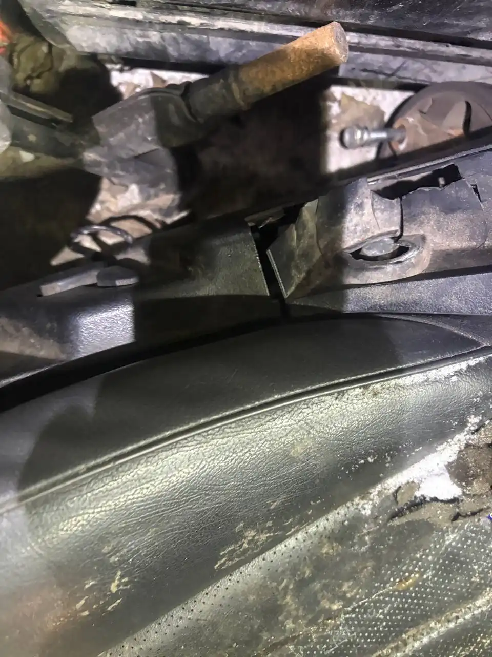 Продажа автокресел и салазок - Автокресла и сидения (Запчасти) в Калининград