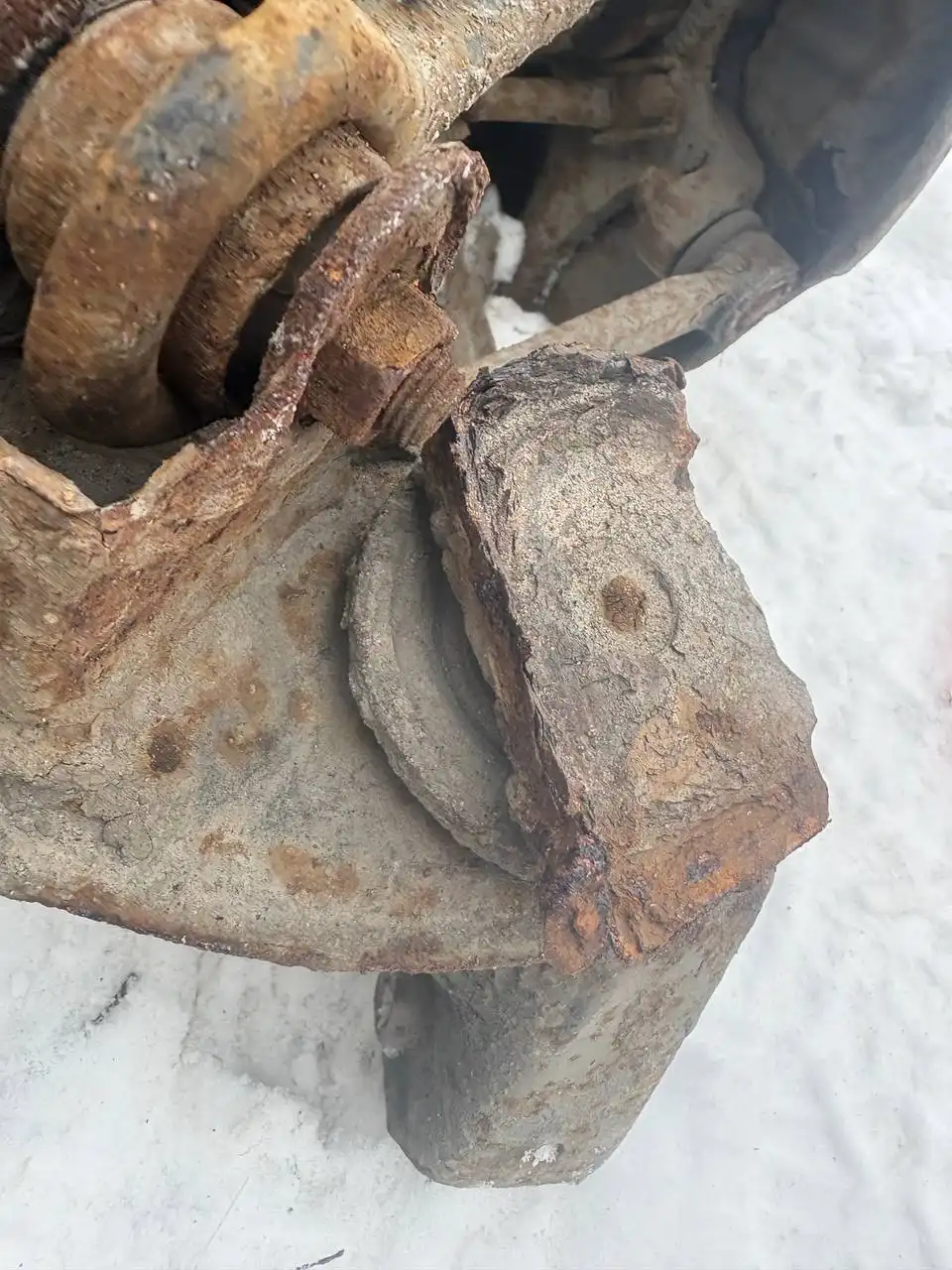 Подрамник Mercedes W124 - Автозапчасти (Запчасти) в Калининград