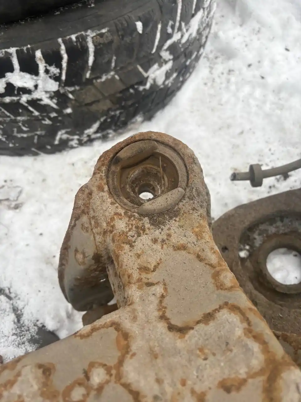 Подрамник Mercedes W124 - Автозапчасти (Запчасти) в Калининград