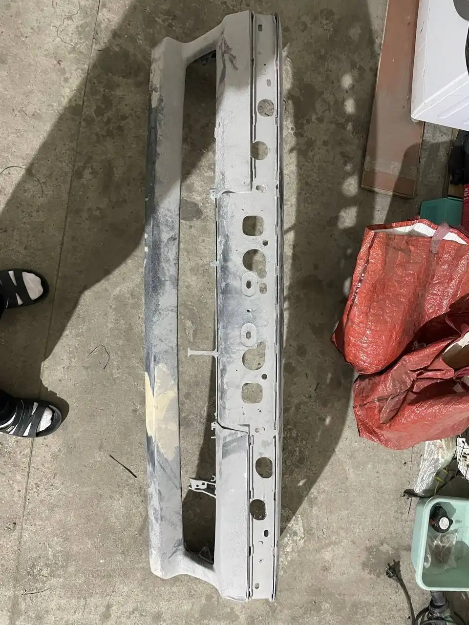 Бампер с губой шницер и дверь водителя BMW E34 - Кузовные детали (Запчасти) в Калининград