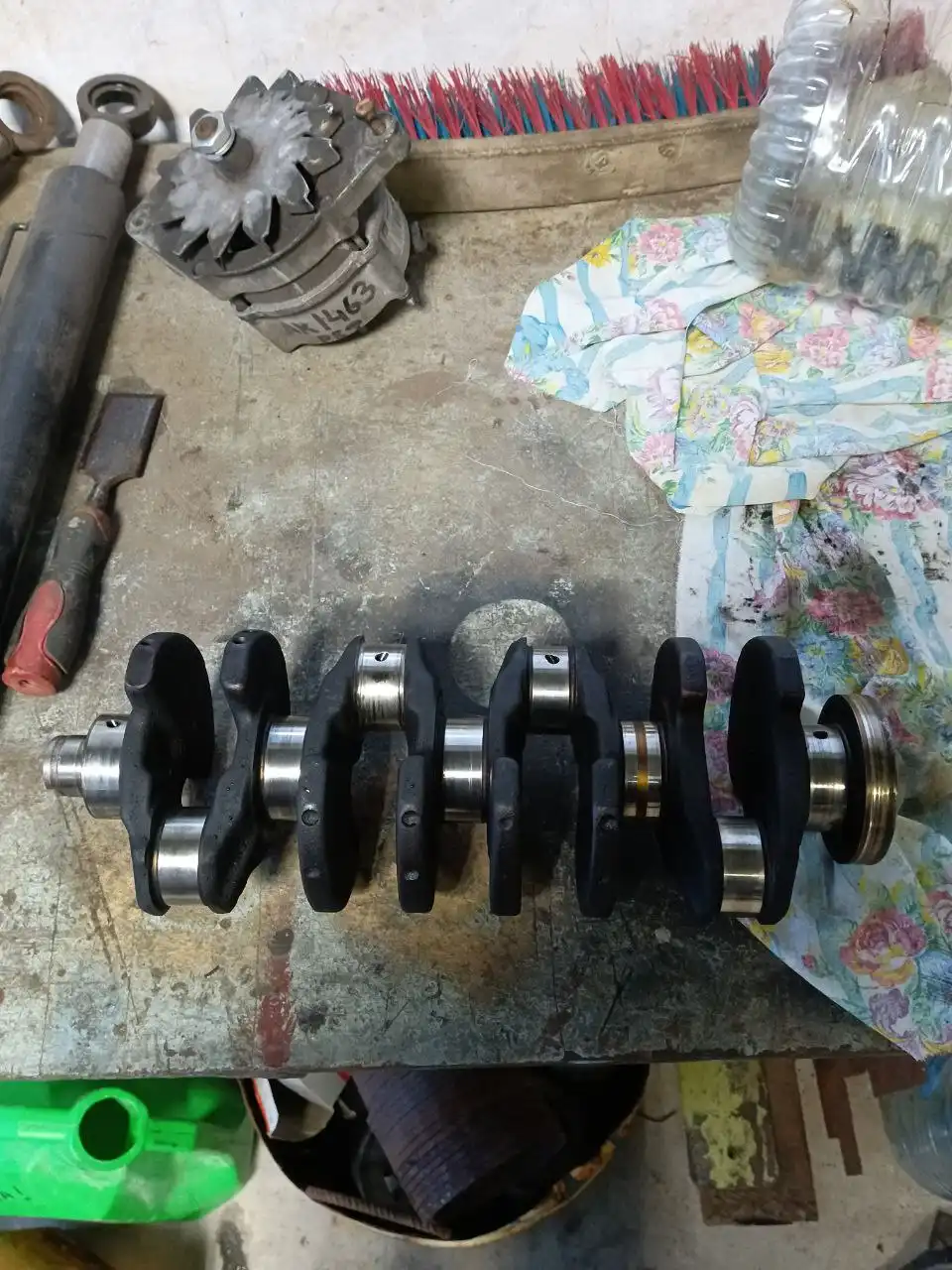 Коленвал на Пассат B3 1992г., двигатель 2Е бензин 2.0 115л.с. - Автозапчасти для легковых автомобилей (Запчасти) в Калининград