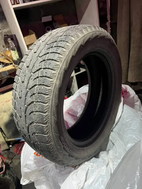 Продам два комплекта резины R17 для Tiguan - Авто в Калининград
