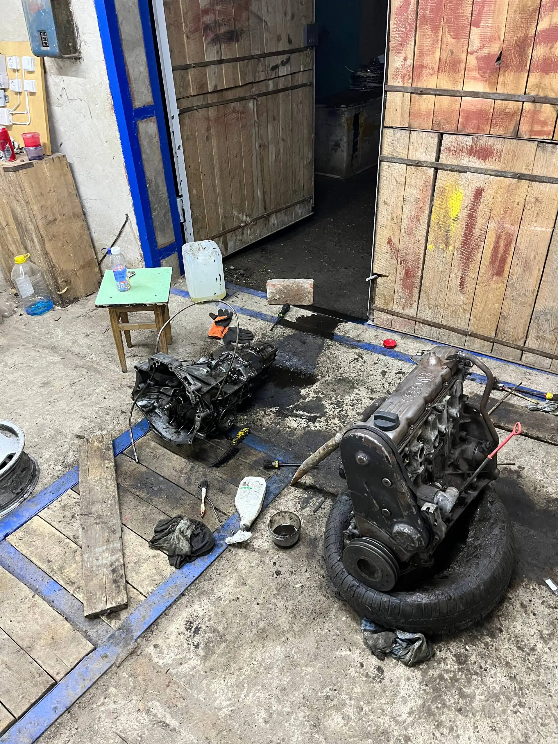 Продажа запчастей на Audi 100 C3 - Автозапчасти (Запчасти) в Калининград