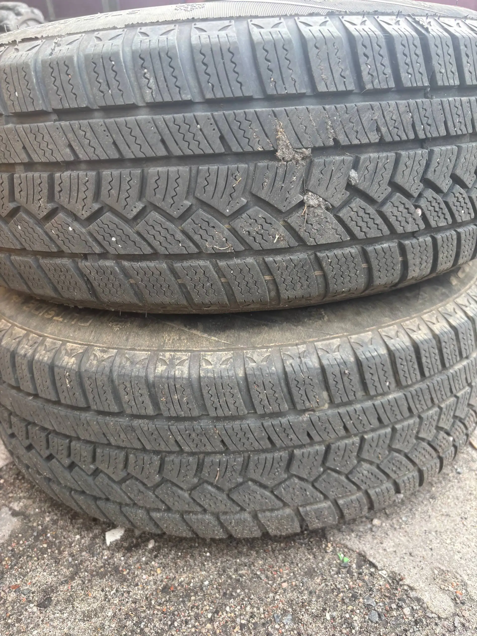 Продажа дисков с резиной для ВАЗ 124 - Колесные диски и резина (Запчасти) в Калининград