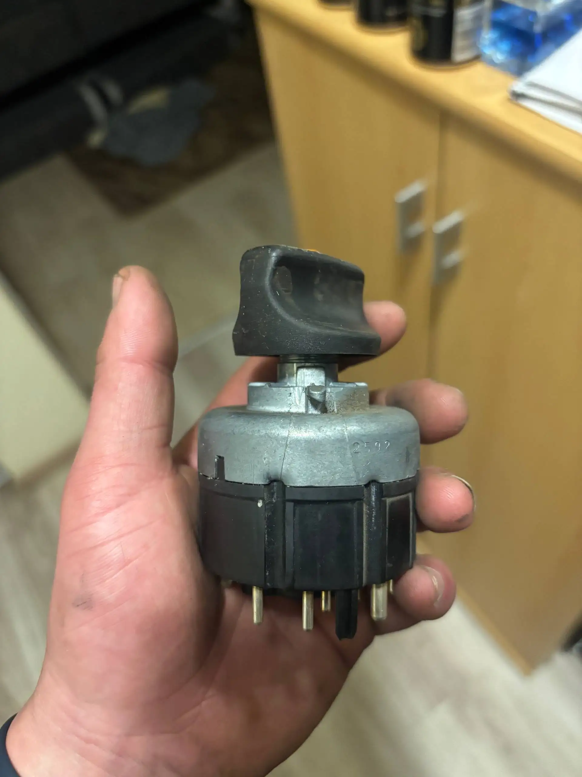 Продажа автозапчастей для Mercedes, Audi, Volkswagen - Автозапчасти (Запчасти) в Калининград