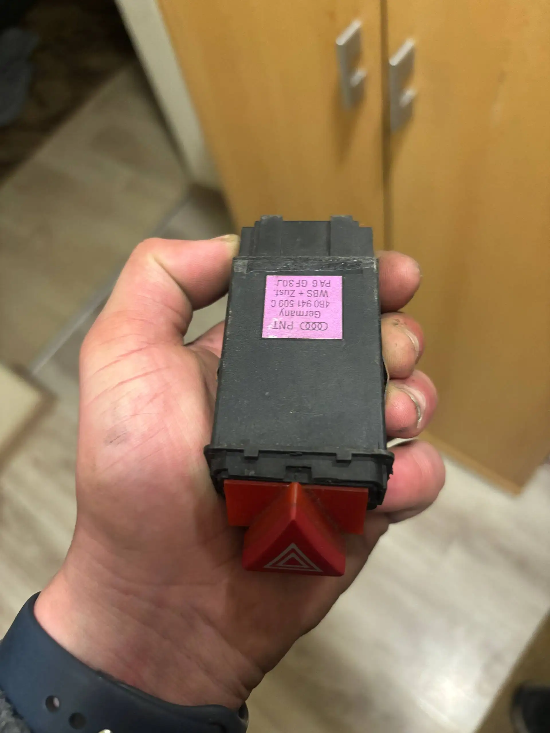 Продажа автозапчастей для Mercedes, Audi, Volkswagen - Автозапчасти (Запчасти) в Калининград