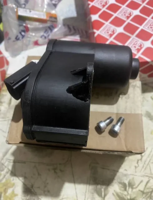 Моторчик ручника для Audi Volkswagen Skoda Fiat - Аккумуляторы в Калининград