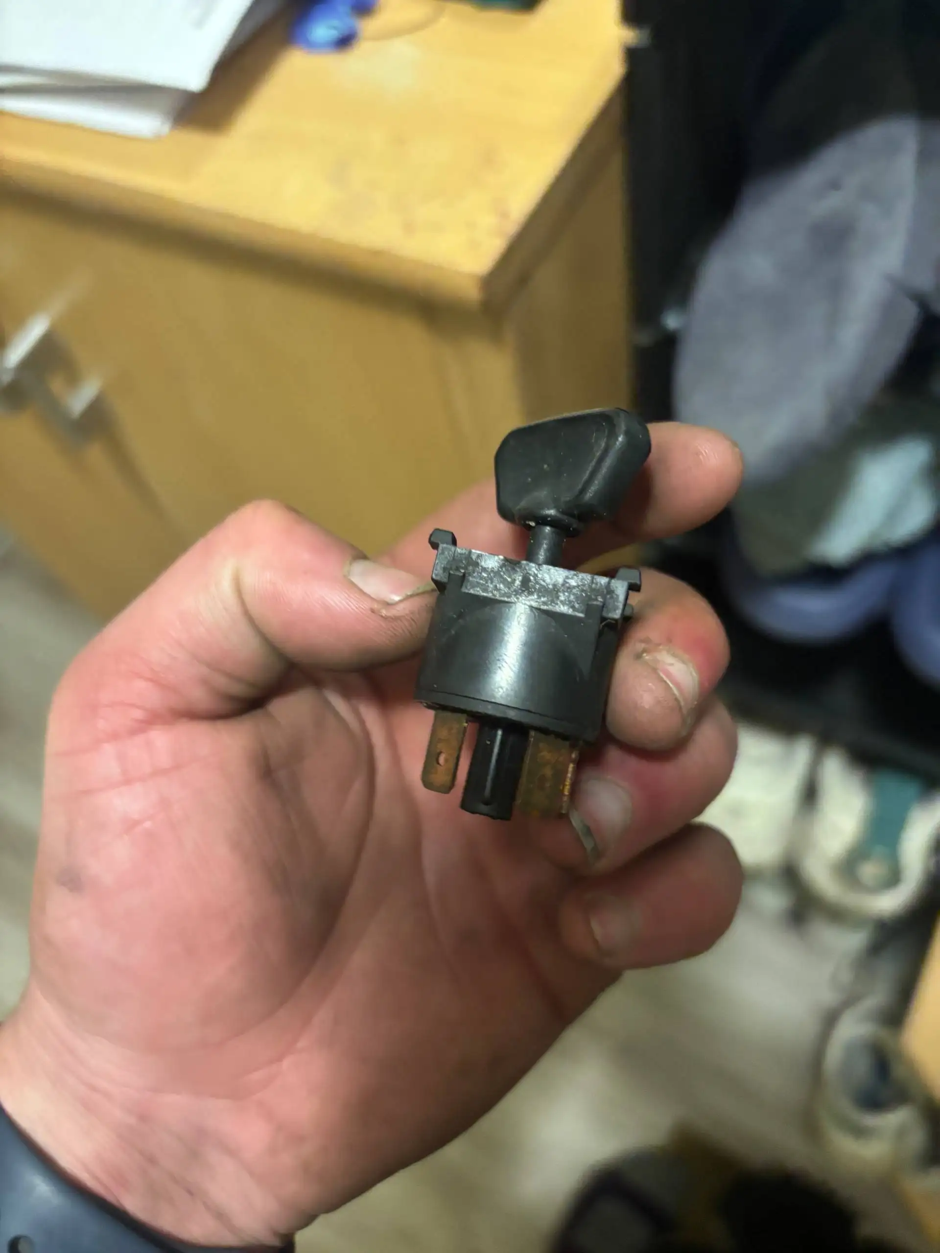 Продажа автозапчастей для Mercedes, Volkswagen, Audi - Автозапчасти (Запчасти) в Калининград