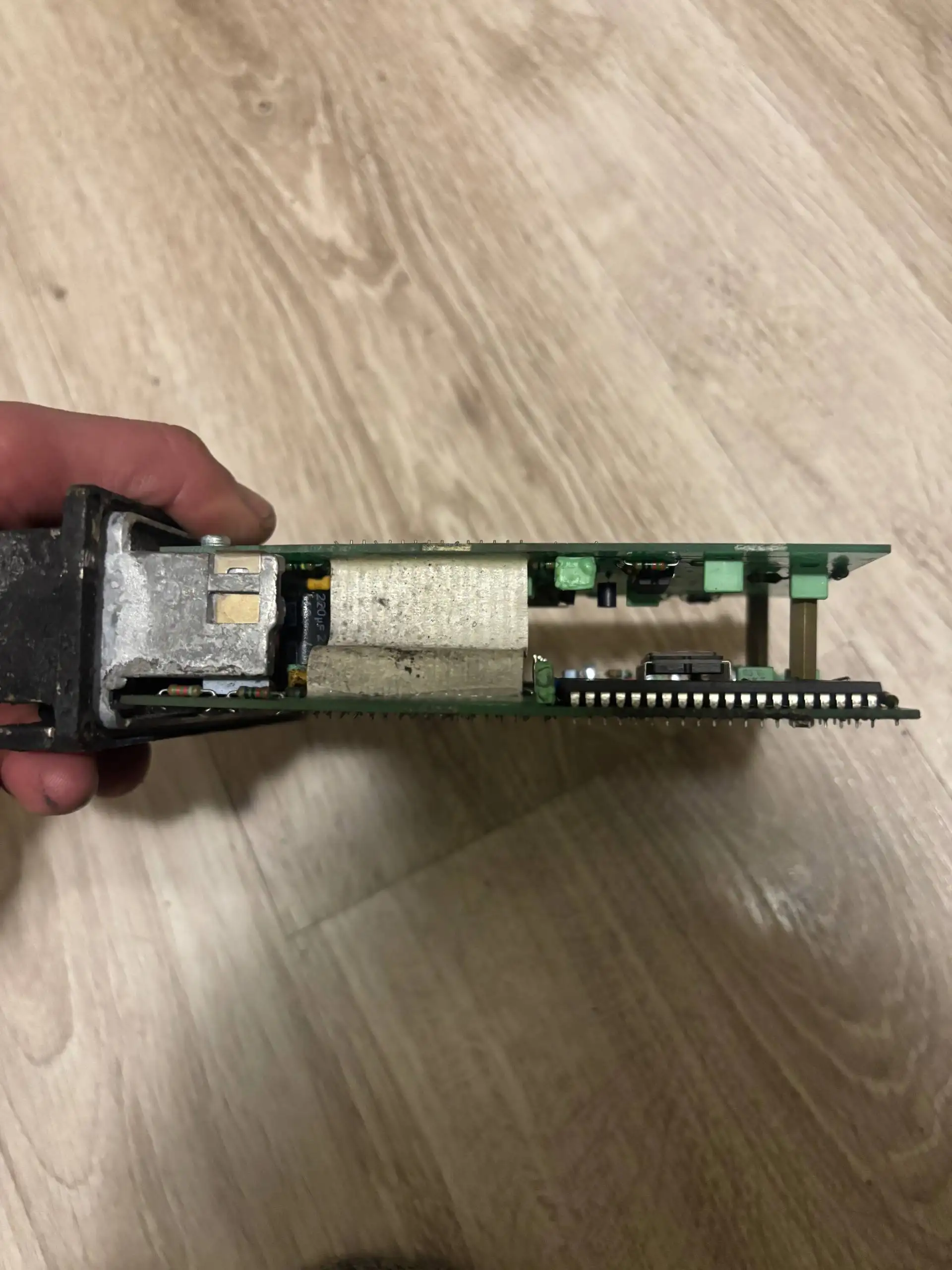 Продажа автозапчастей для Mercedes, Volkswagen, Audi - Автозапчасти (Запчасти) в Калининград