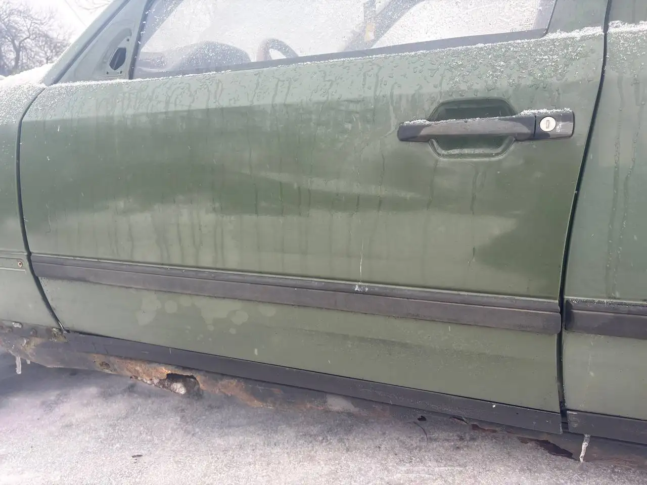 Продажа автозапчастей: передние крылья и левая дверь - Автозапчасти (Запчасти) в Калининград