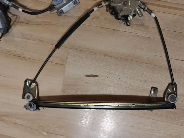 На сотку 44 по 1000 рублей любой - Авто в Калининград