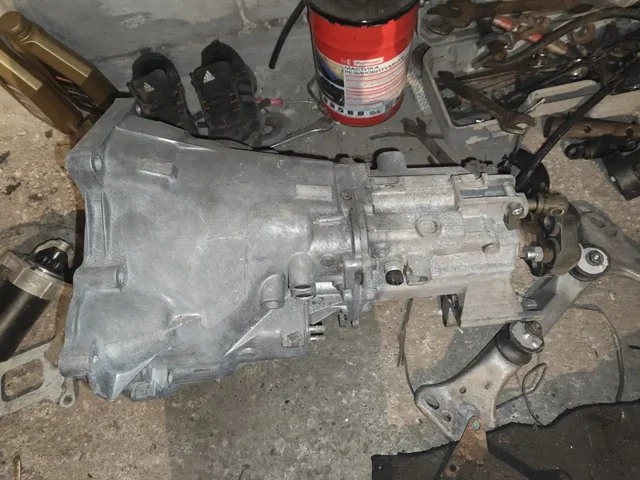 Продажа автозапчастей для BMW: коробка передач, руль, диски и аксессуары - частное объявление в Калининград