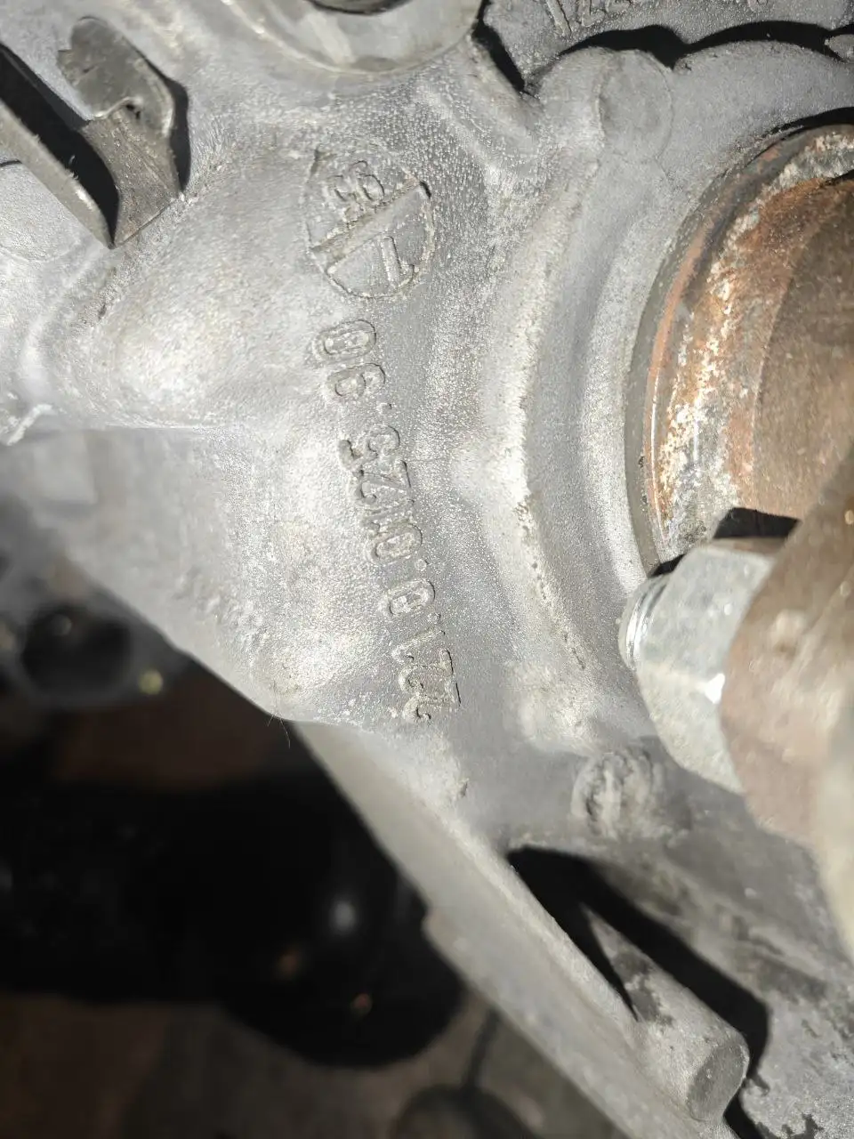 Продажа автозапчастей для BMW: коробка передач, руль, диски и аксессуары - Автозапчасти для BMW (Запчасти) в Калининград