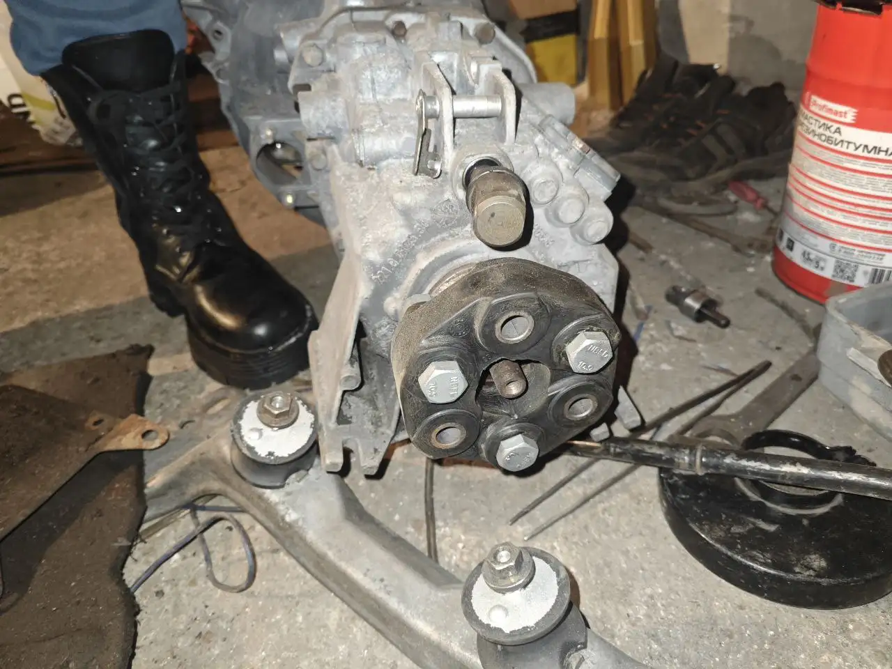 Продажа запчастей для BMW: коробка передач Getrag 221, руль, приборная панель - Автозапчасти для BMW (Запчасти) в Калининград