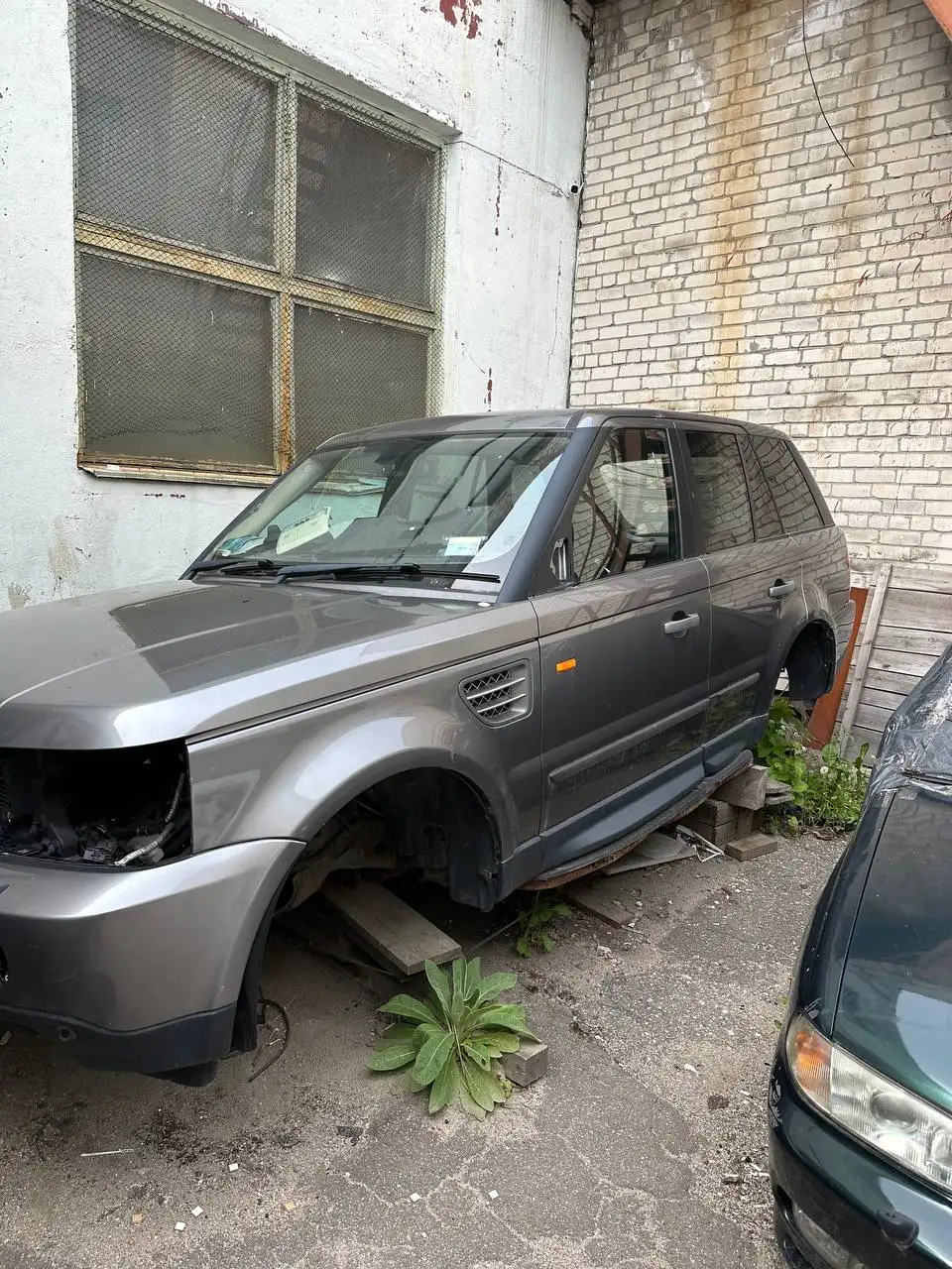 Автомобиль на запчасти без мотора, салона и АКПП - Запчасти (Авто) в Калининград