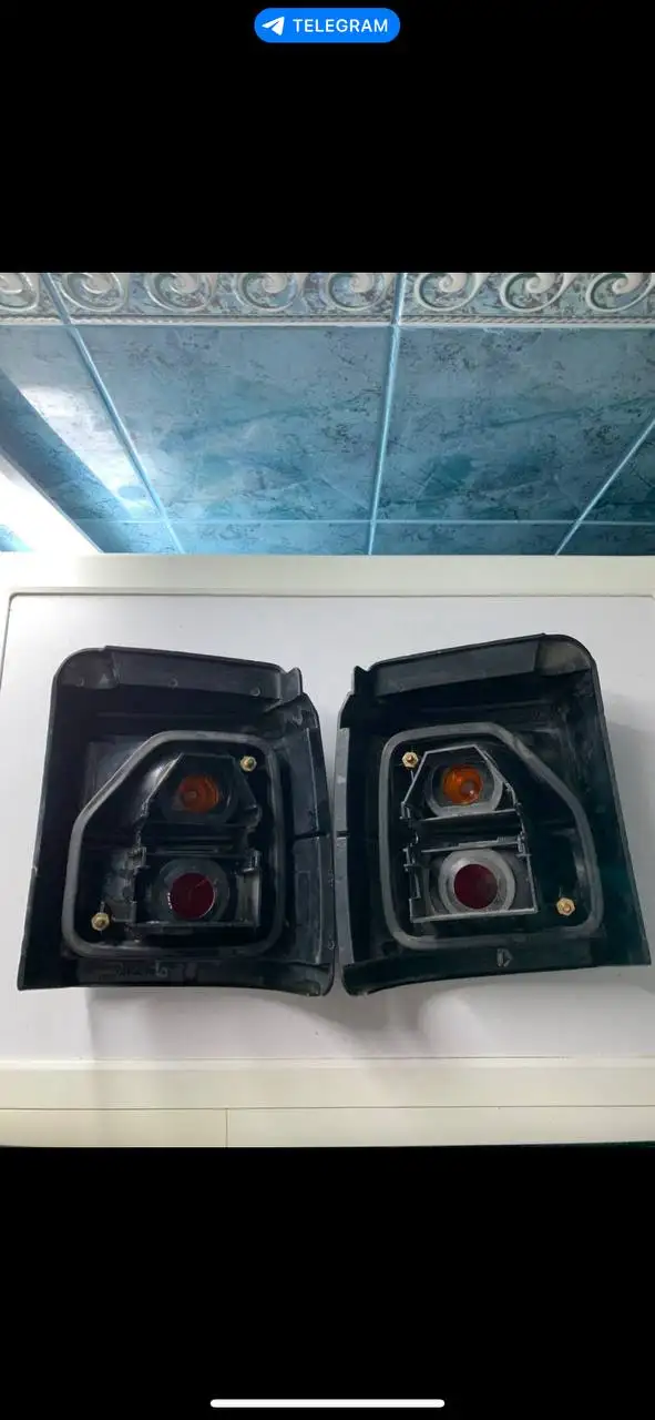 Пассат Б3 уголки - Запчасти в Калининград