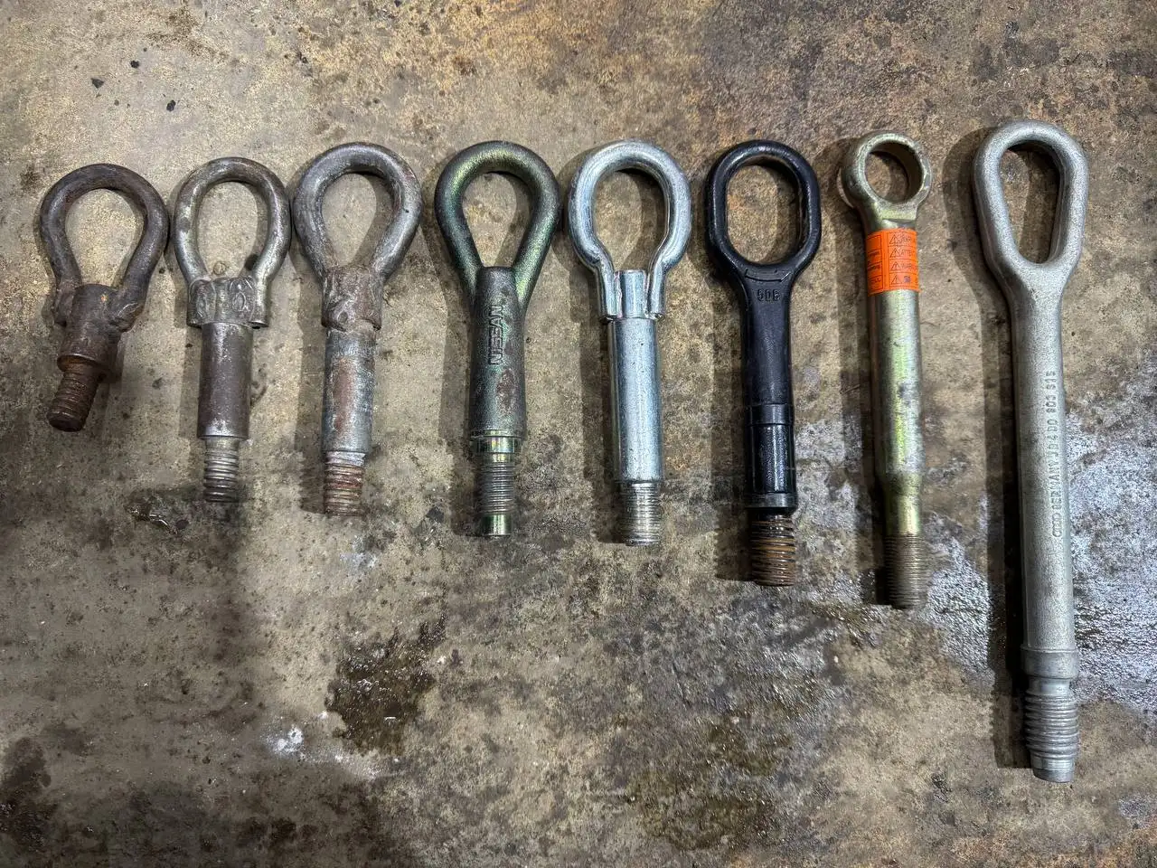 Крюки буксировочные - Буксировочное оборудование (Запчасти) в Калининград