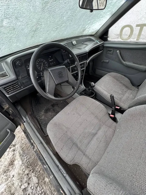 Сиденья салон для Opel Kadett - Автозапчасти для Volkswagen в Калининград